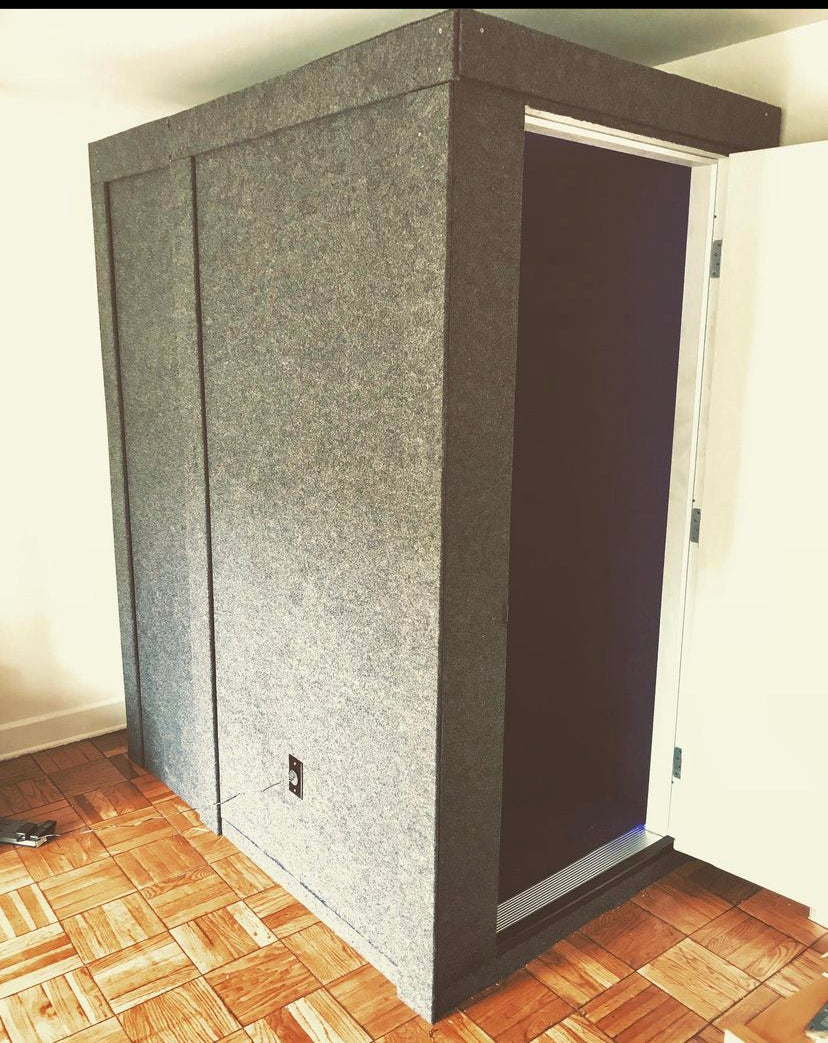 4x5x7’5” Iso Booth